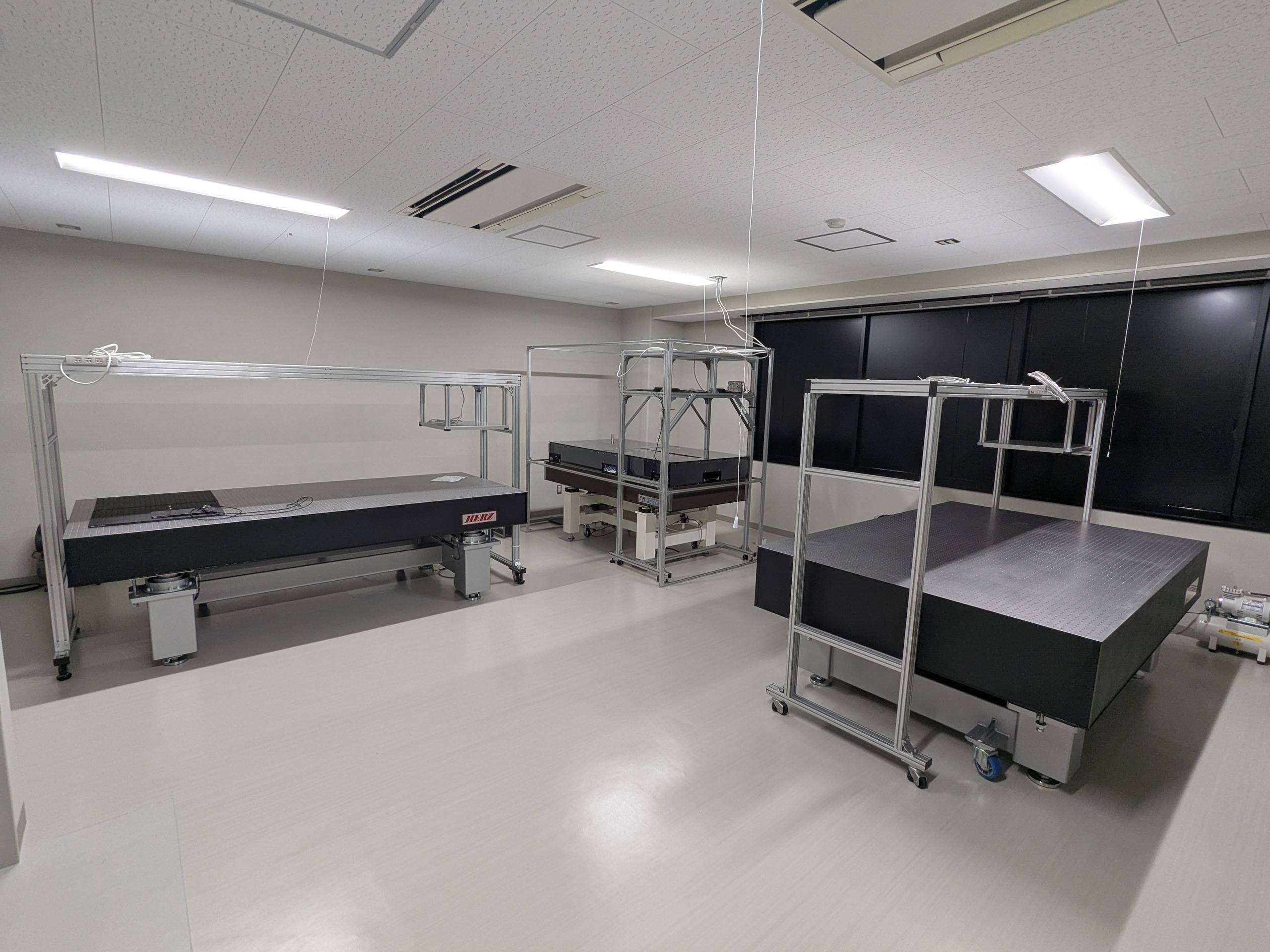 除振台搬入完了